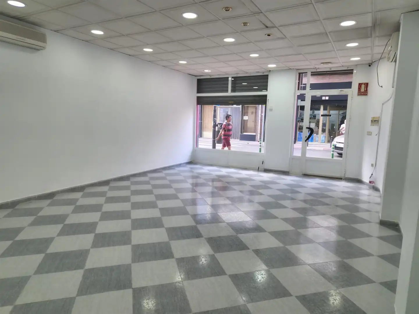 Business premises to rent in Camino de Jueves, imagen 2