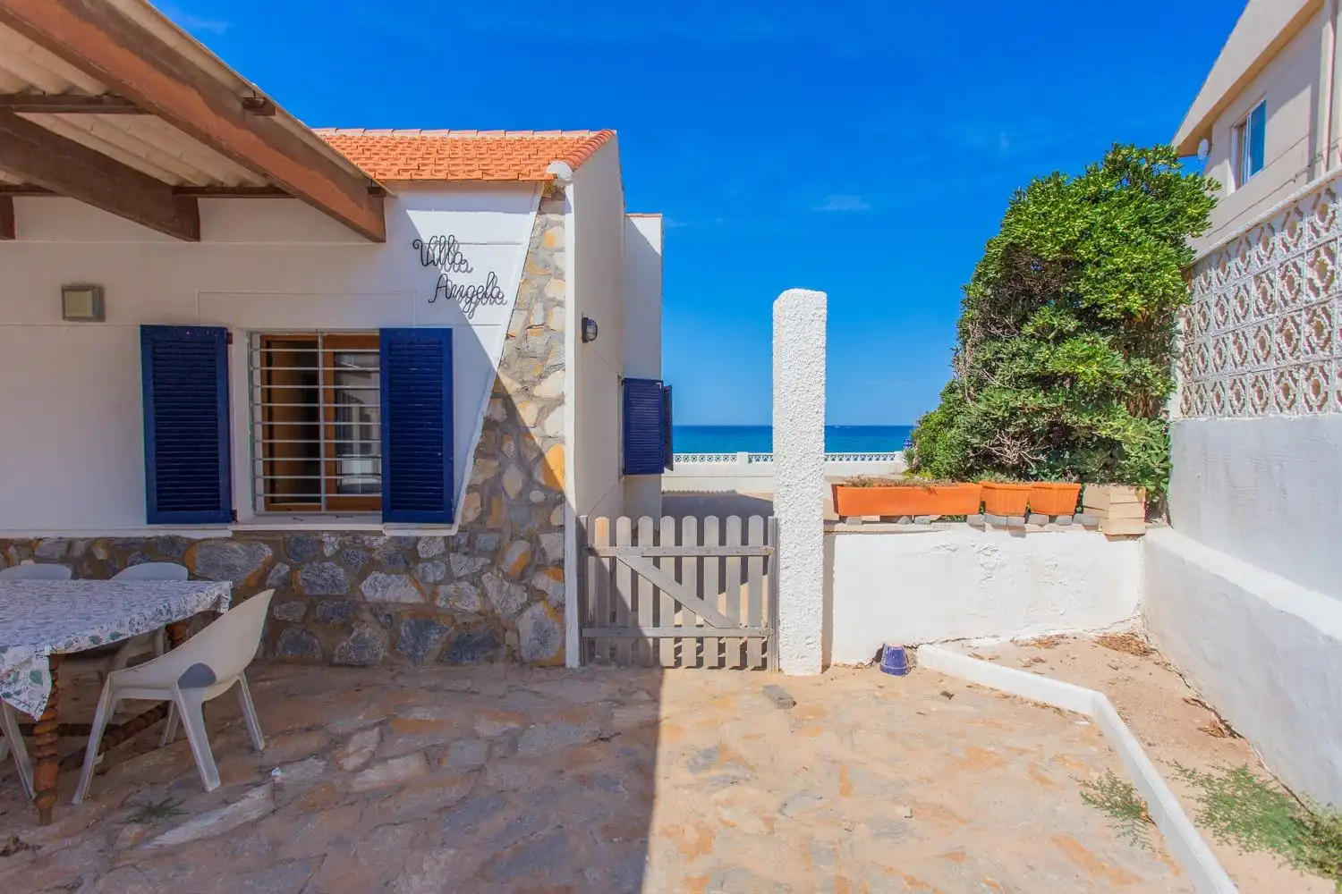 Vista exterior de Casa o chalet en venta en Cartagena con Aire acondicionado, Terraza y Amueblado