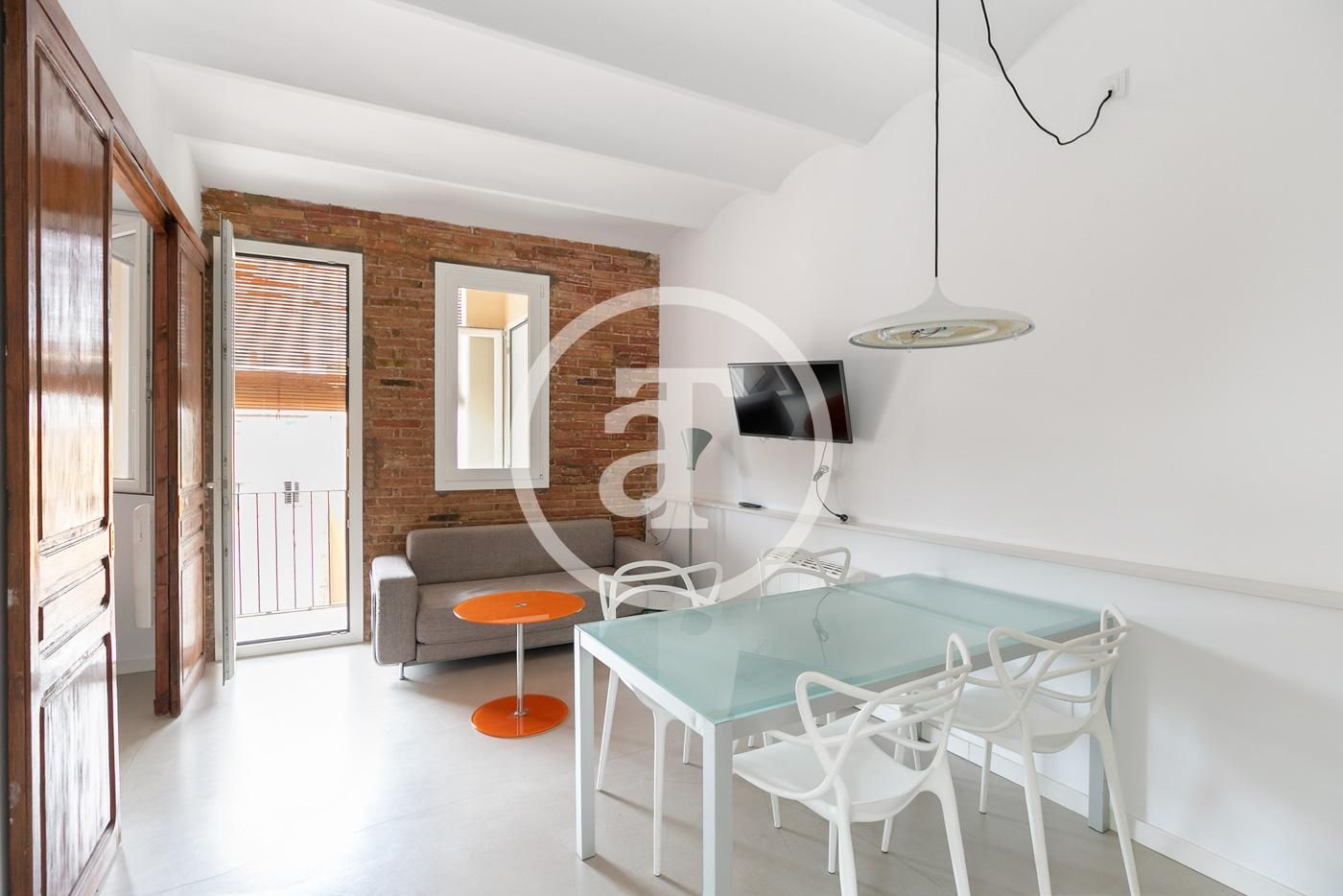 Exterior view of Flat to rent in  Barcelona Capital  with Heating, Furnished and Oven