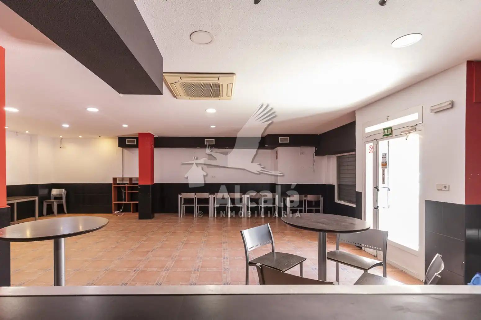 Local en venta en Alcalá de Henares