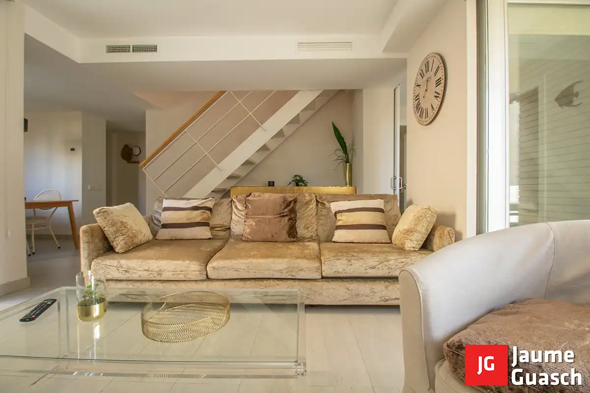 Wohnzimmer von Dachboden zum Verkauf in Torredembarra mit Klimaanlage, Heizung und Terrasse