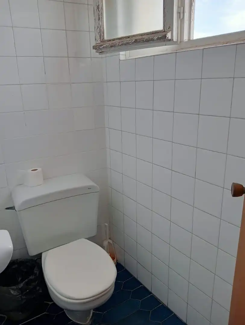 Bany de Local de lloguer en Cádiz