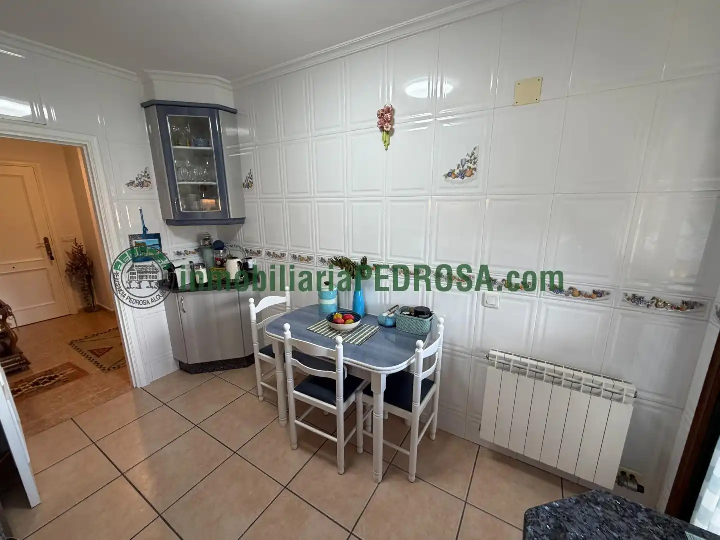 Cuina de Apartament en venda en Pontevedra Capital  amb Calefacció i Traster
