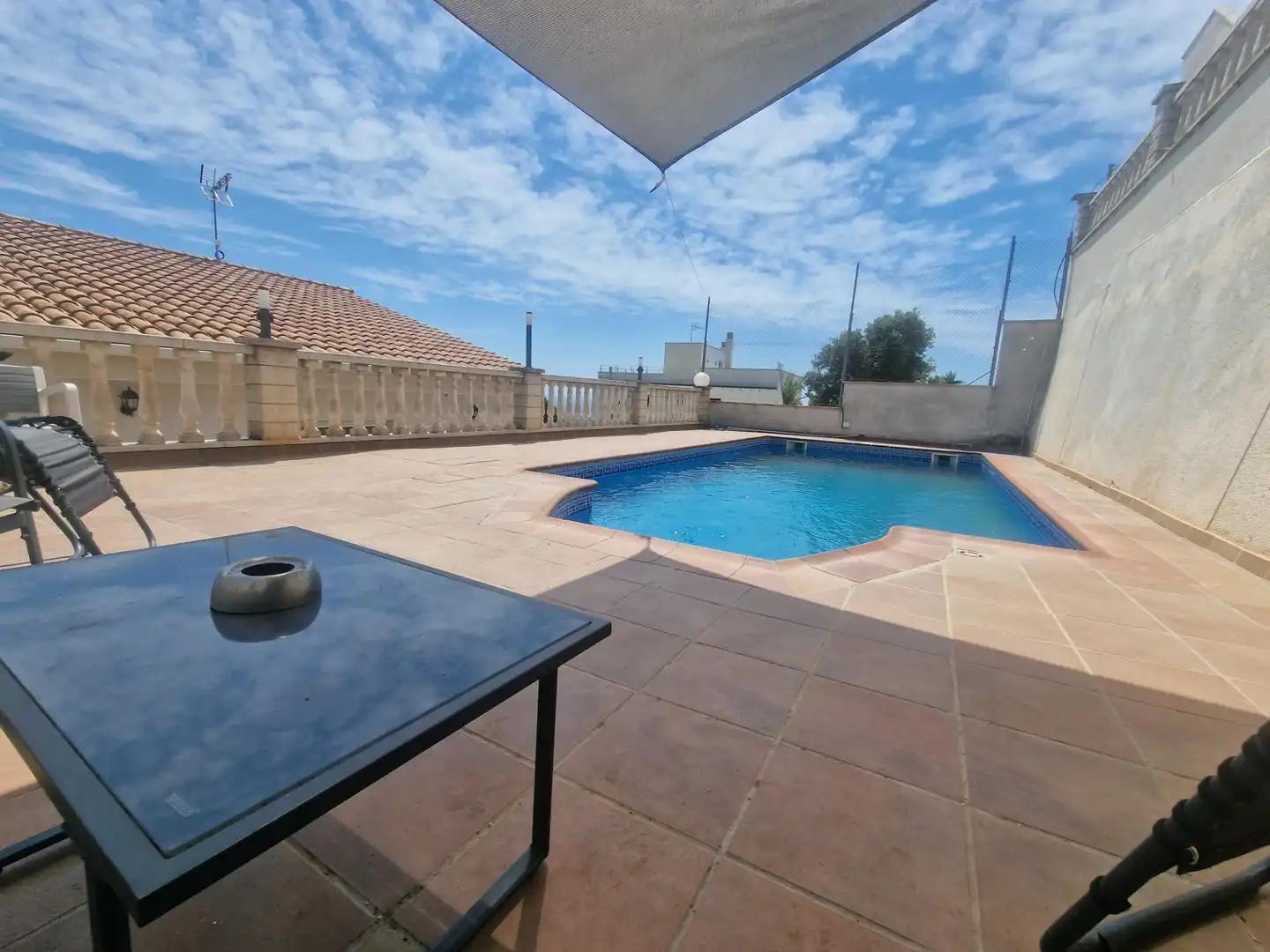 Casa con piscina en venta en Carrer Vallès, imagen 5