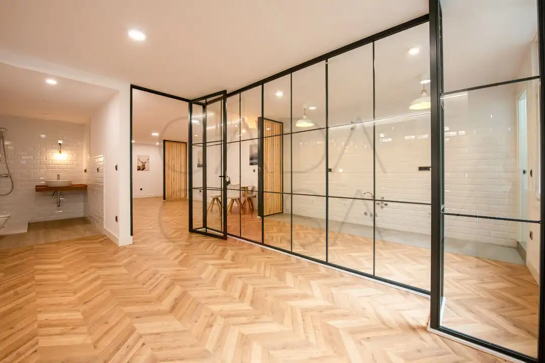 Piso con ascensor en venta en Cuatro Caminos, imagen 2