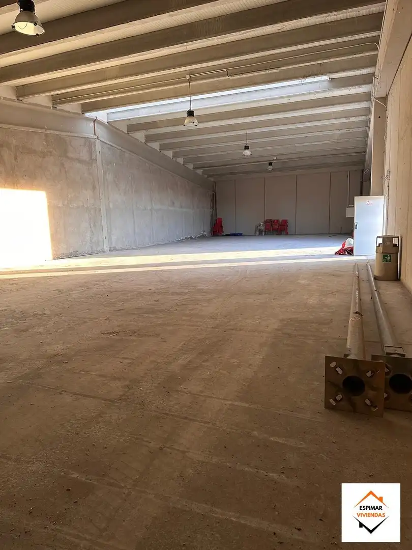 Nave industrial en venta en Ademuz