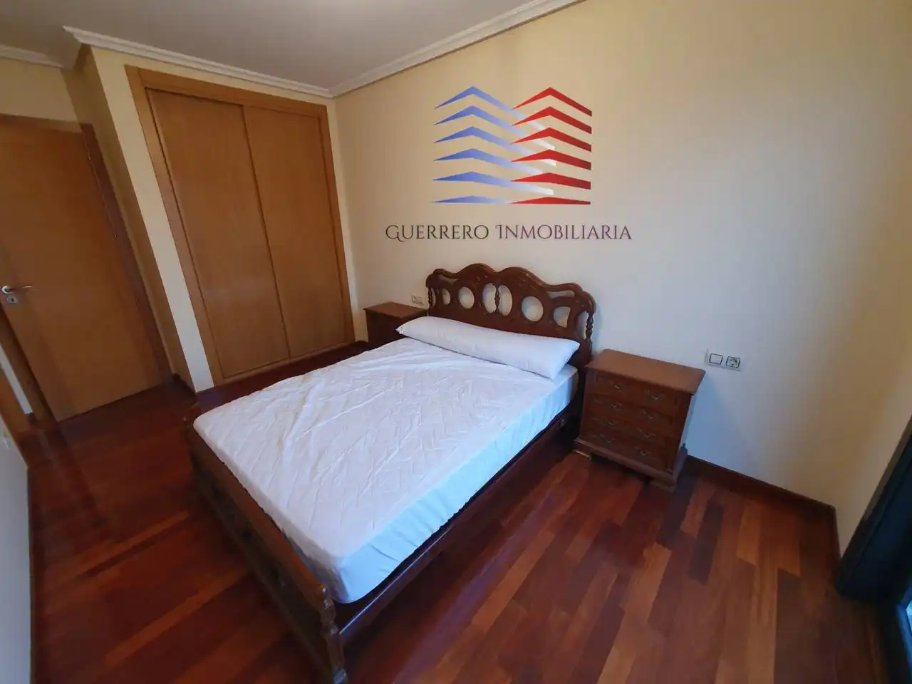 Schlafzimmer von Wohnung zur Miete in Ourense Capital  mit Heizung, Parkett und Terrasse