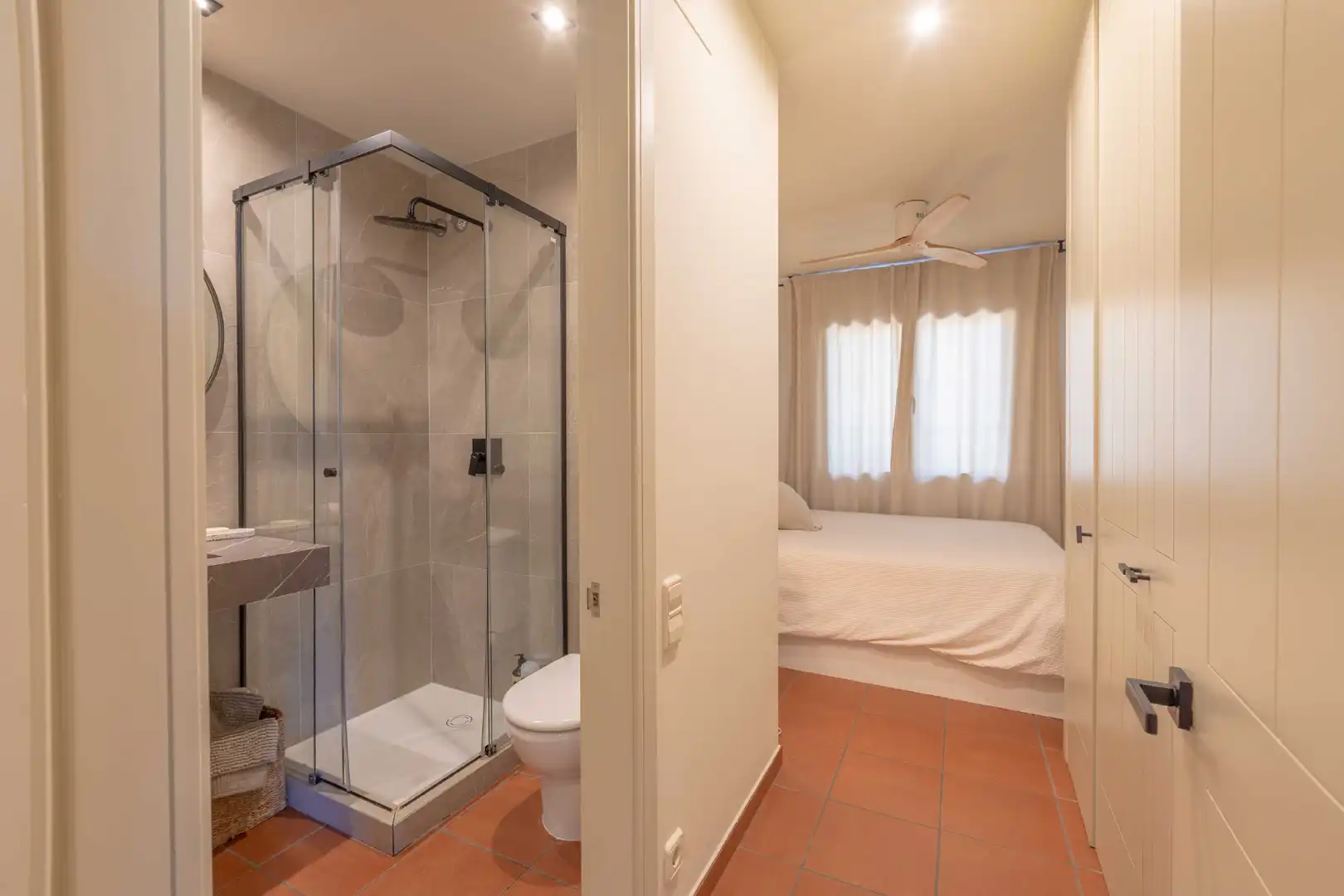 Bathroom of Houses for sale in Sant Vicenç de Montalt  with Air Conditioner, Heating and Private garden