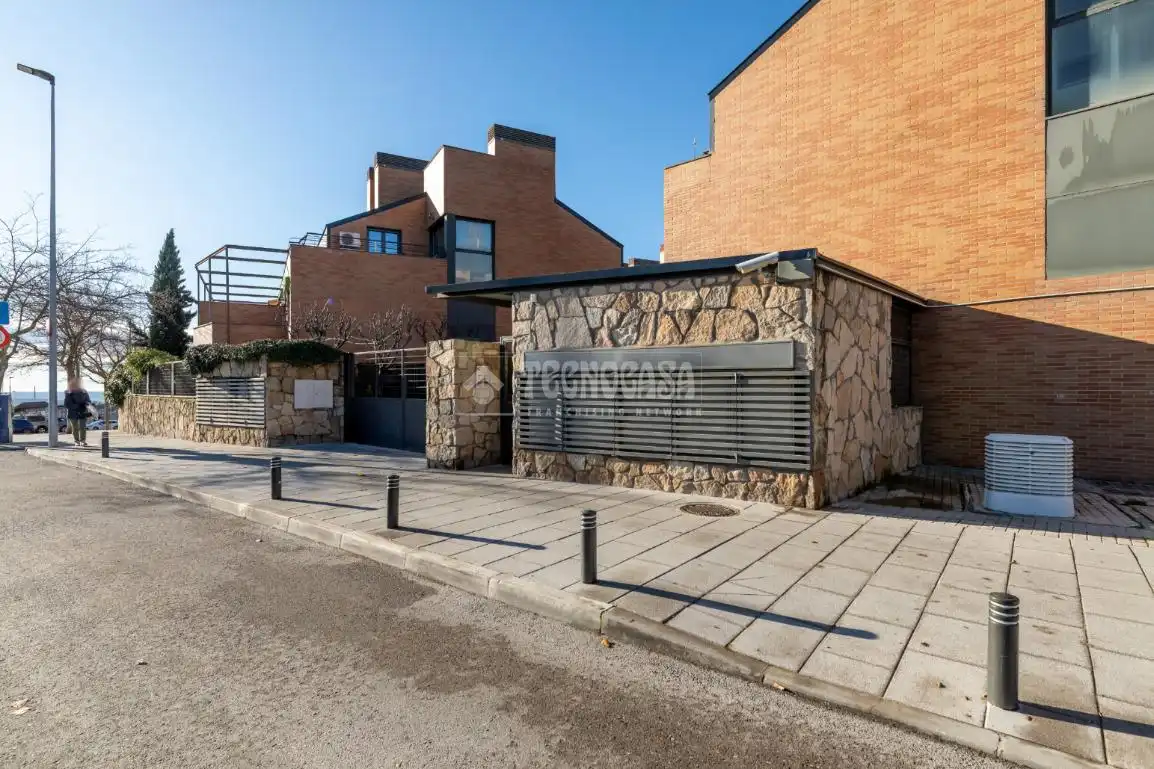 Exterior view of Flat for sale in Torrelodones  with Air Conditioner, Heating and Private garden