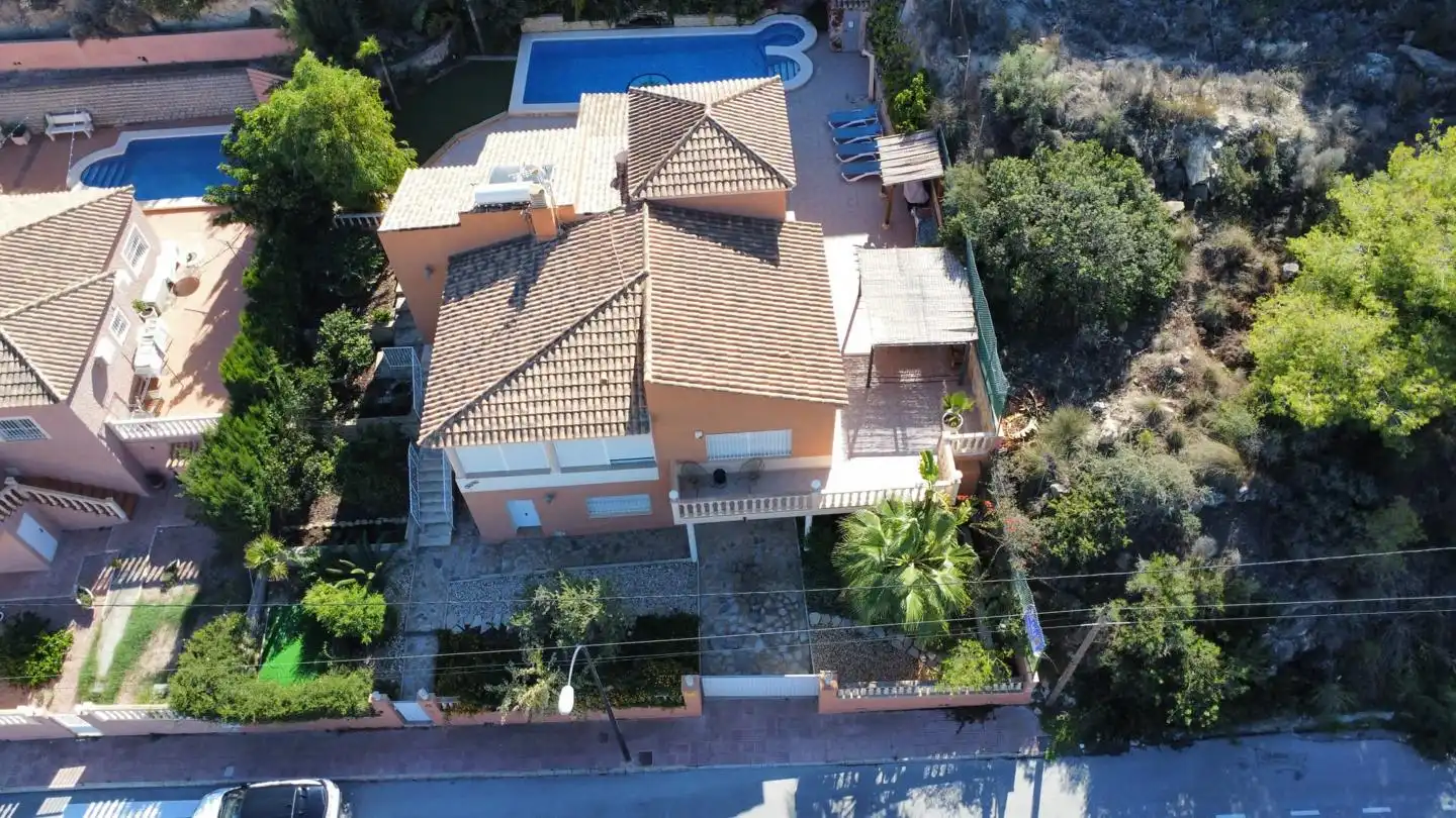 Casa con piscina en venta en Carrer d'Oriola, imagen 3