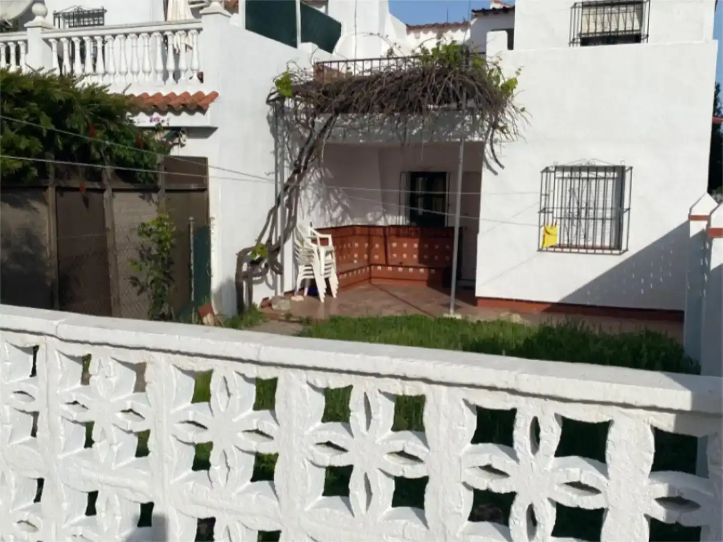 Jardí de Casa adosada en venda en Chiclana de la Frontera amb Piscina i Balcó