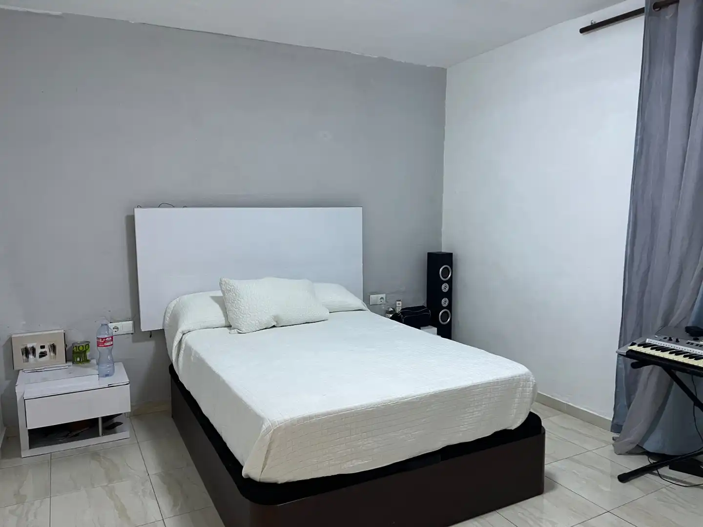 Detached homes for sale in Carrer de l'Almirall Requesens, Ponent