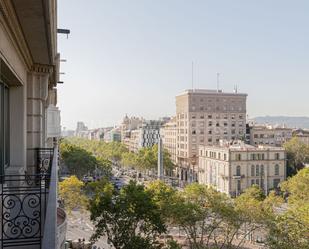 Vista exterior de Apartament en venda en  Barcelona Capital amb Aire condicionat, Terrassa i Balcó