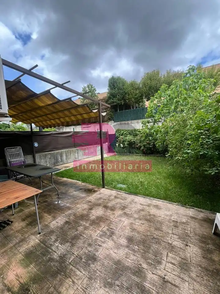 Terrasse von Einfamilien-Reihenhaus zum Verkauf in Cabrerizos mit Heizung, Privatgarten und Terrasse