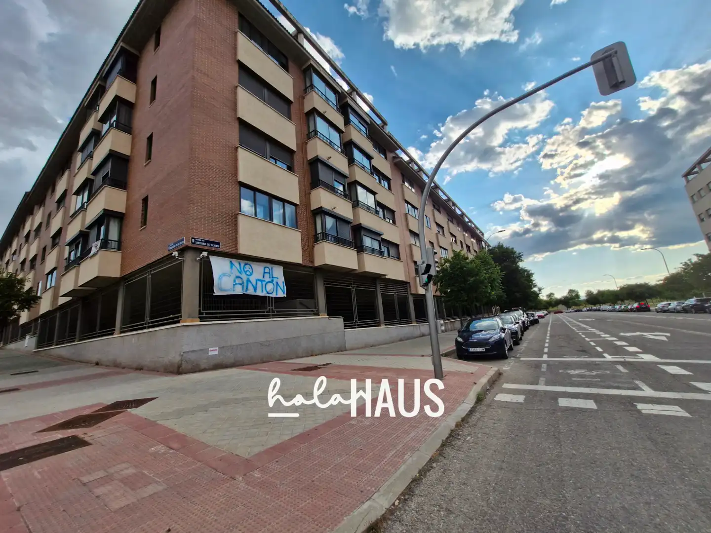 Vista exterior de Garatge en venda en Madrid