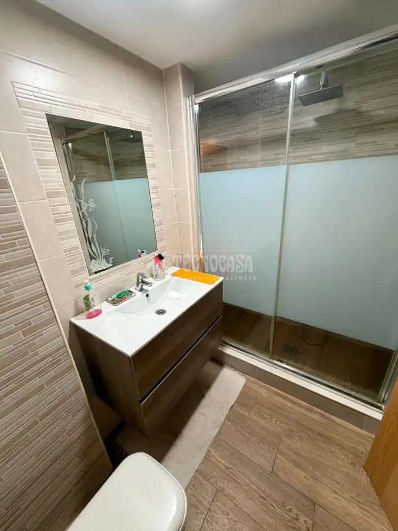 Bathroom of Flat for sale in Mijas  with Heating, Parquet flooring and Terrace