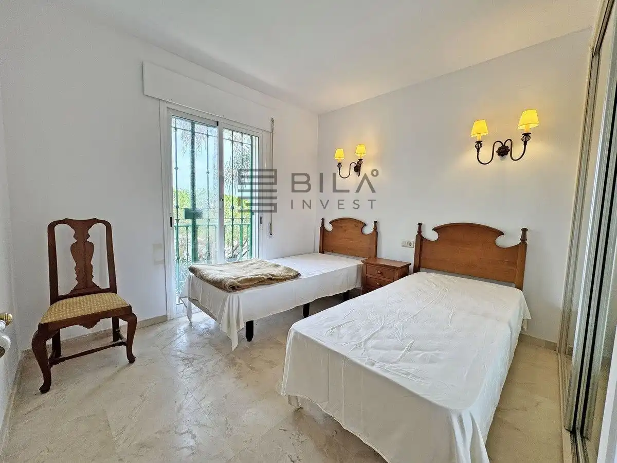 Bedroom of Flat for sale in Elviria - Cabopino