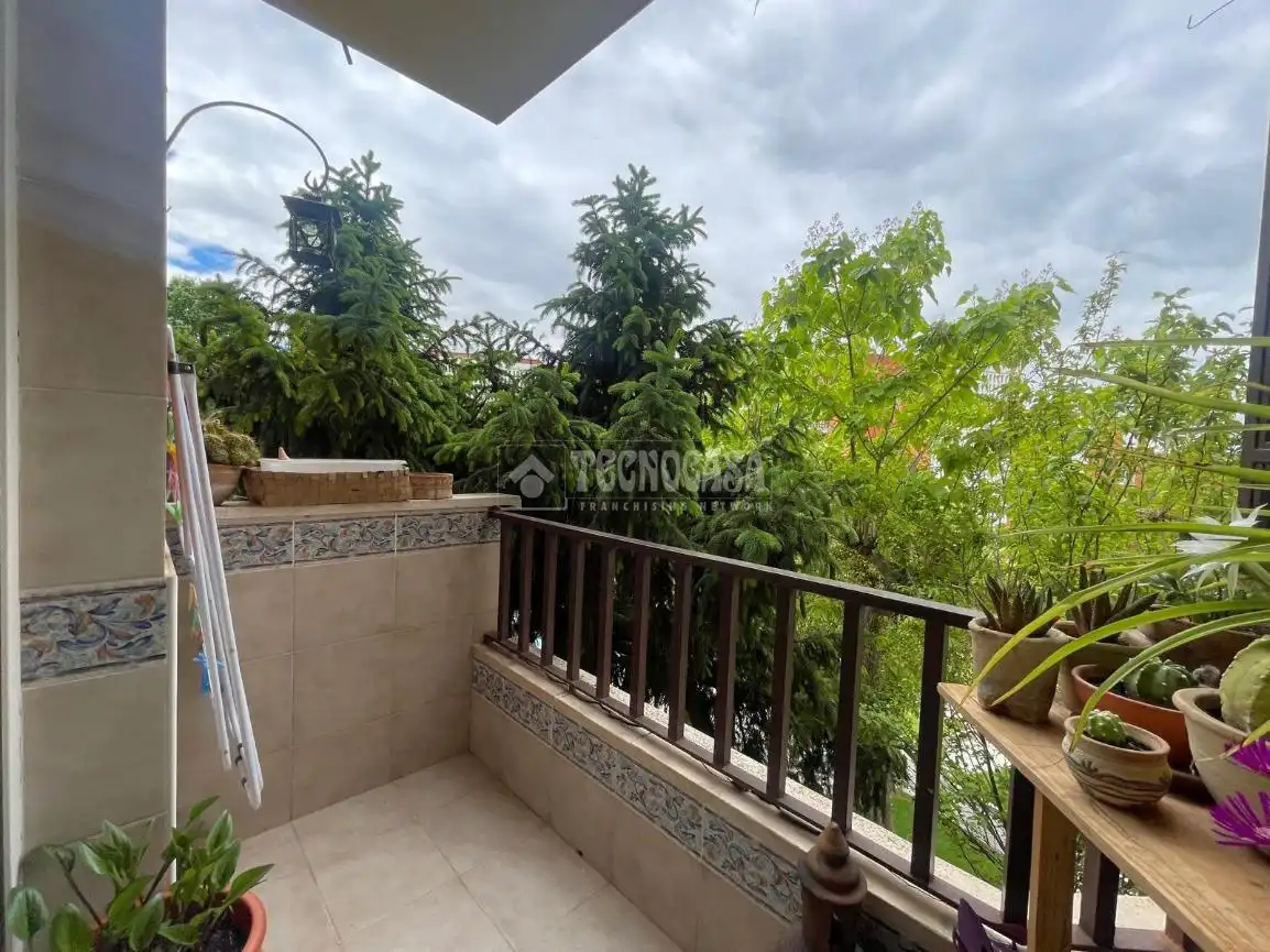 Terraza de Piso en venta en San Agustín del Guadalix con Calefacción, Terraza y Amueblado
