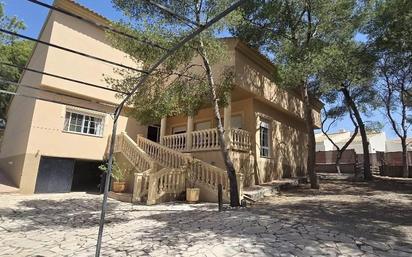 Vista exterior de Casa o xalet en venda en Totana amb Aire condicionat i Jardí privat