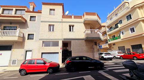 Casa en venta en La Estrella  Costa del SilencioAmplia vivienda de 350 m más terraza de 50 m, con garaje para 2 coches y sótano de