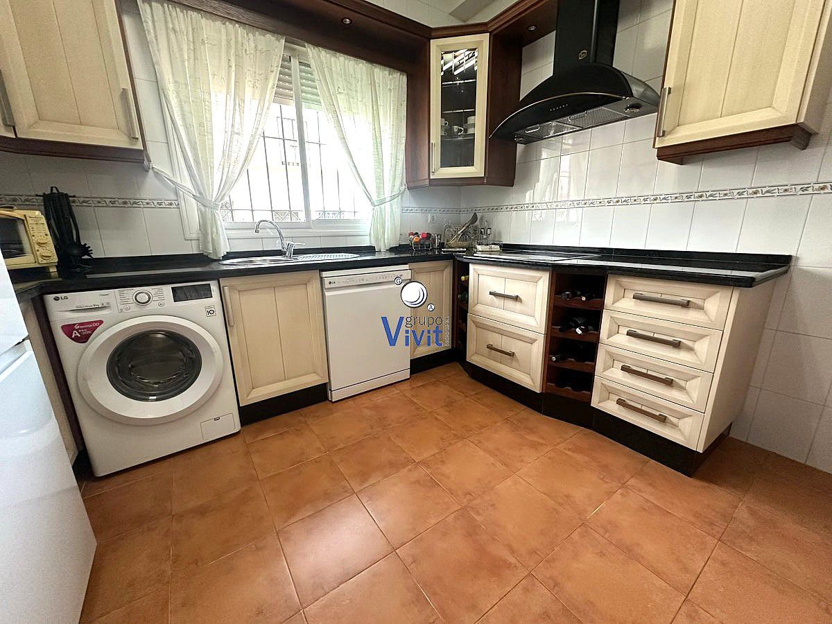 Cuina de Casa o xalet en venda en Alcalá de Guadaira amb Aire condicionat i Traster