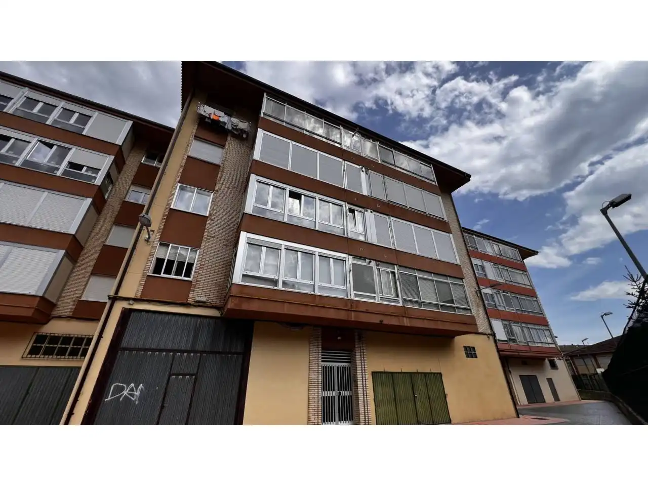 Exterior view of Flat for sale in Espinosa de los Monteros  with Heating, Terrace and Furnished