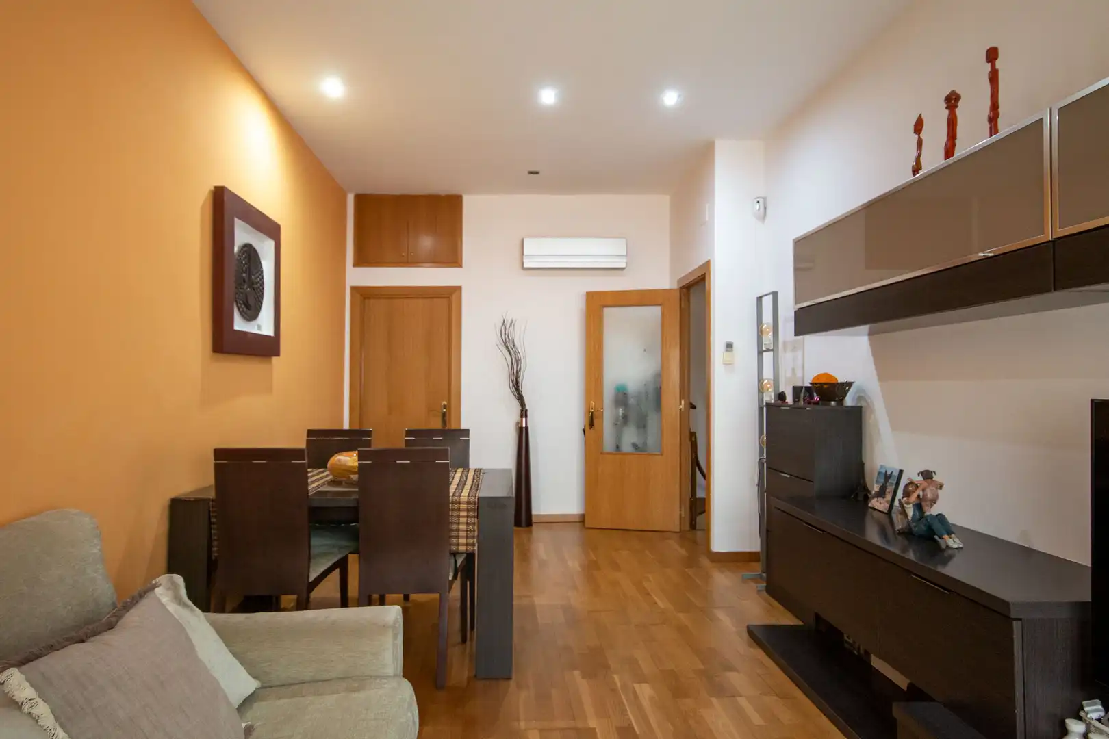 Living room of Flat for sale in Barcelona  with Air Conditioner, Heating and Parquet flooring
