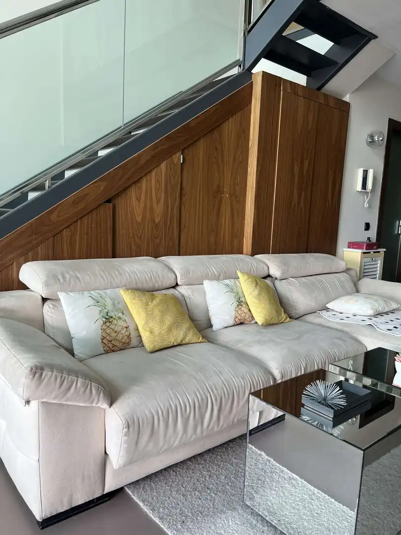 Sala d'estar de Estudi per a compartir en Madrid amb Aire condicionat, Terrassa i Moblat