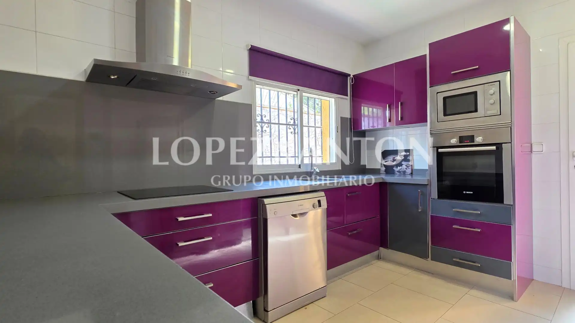 Kitchen of Houses for sale in L'Eliana  with Air Conditioner, Heating and Private garden