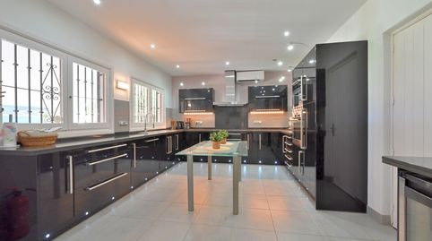 Amplia villa con piscina privada, vistas al mar y apartamentos de invitados en Campo Mijas., imatge 3