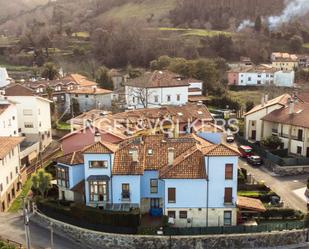 Vista exterior de Dúplex en venda en Llanes amb Aire condicionat, Calefacció i Jardí privat