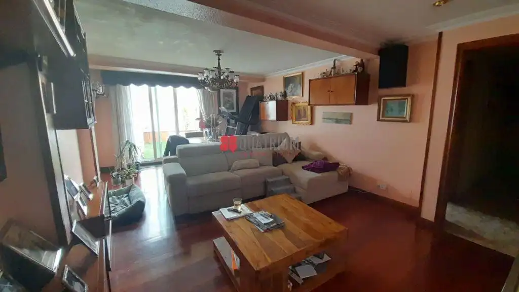 Sala de estar de Piso en venta en Santiago de Compostela  con Calefacción y Terraza