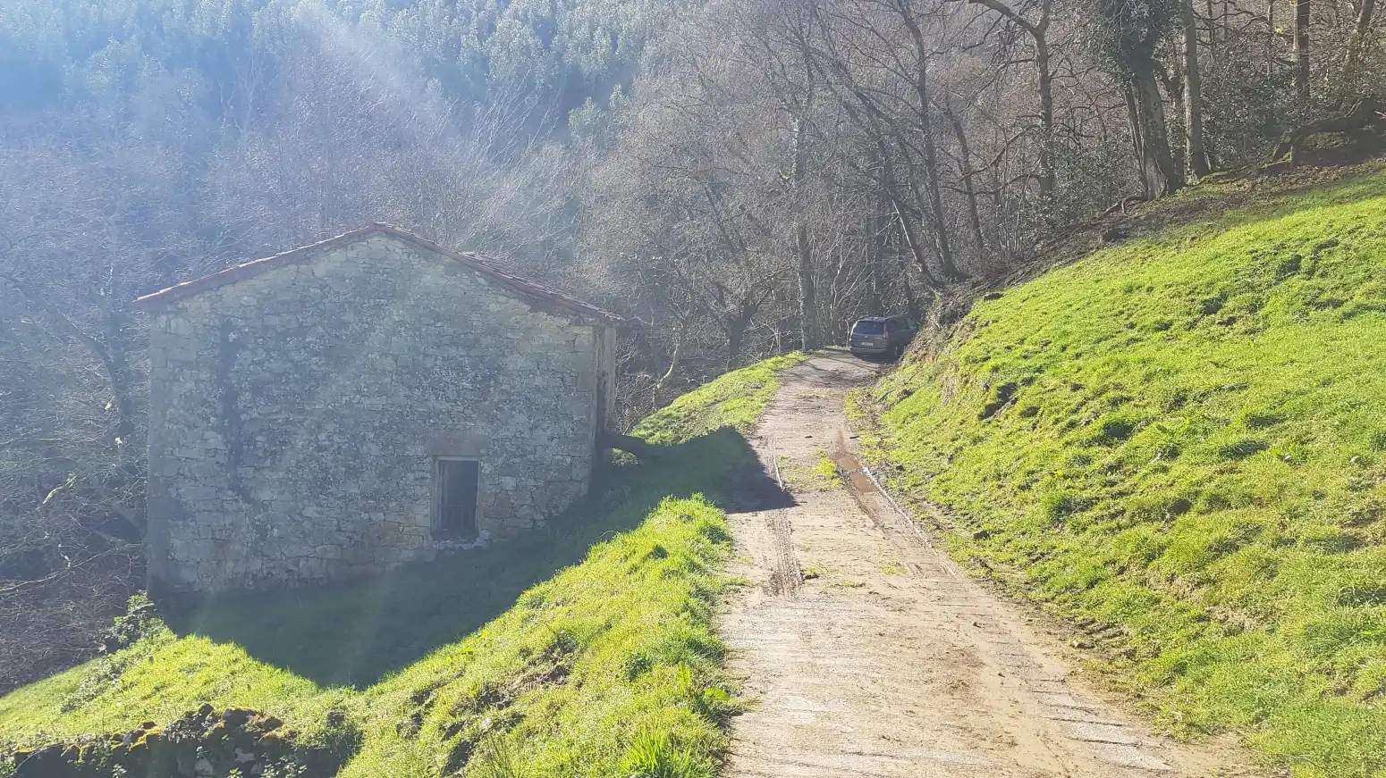 Vista exterior de Pis en venda en Riotuerto amb Jardí privat