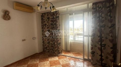 Foto 2 de Piso en venta en C. Perdiguera, Los Guindos - Parque Mediterráneo - Santa Paula, Málaga Capital