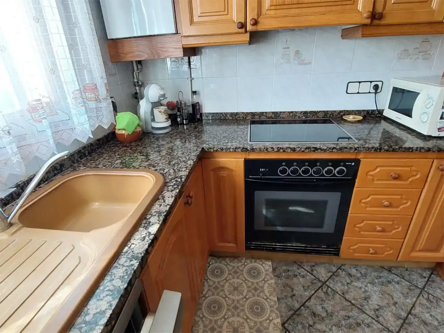 Cuina de Pis en venda en Banyeres del Penedès amb Aire condicionat i Balcó