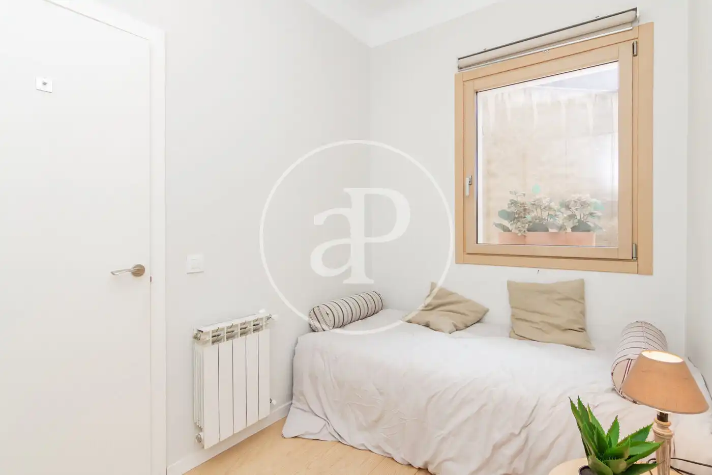 Bedroom of Flat for rent in Madrid  with Air Conditioner, Heating and Furnished