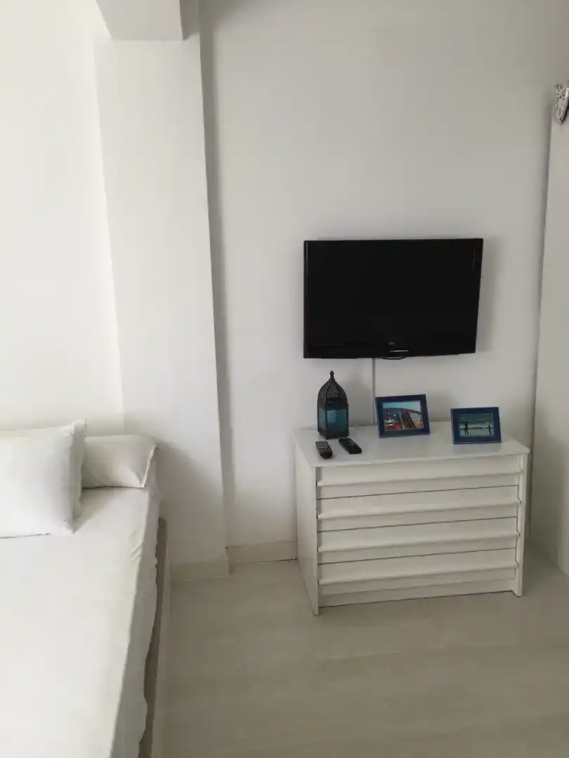 Living room of Study for rent in Vélez-Málaga  with Air Conditioner, Private garden and Parquet flooring