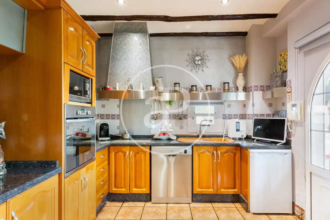 Cocina de Casa o chalet en venta en Elda con Aire acondicionado, Calefacción y Jardín privado