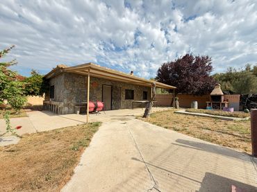 Casa rústica amb piscina en venda a N/A