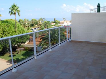 Penthouse mit Pool zum Verkauf in Las Marinas / Les Marines