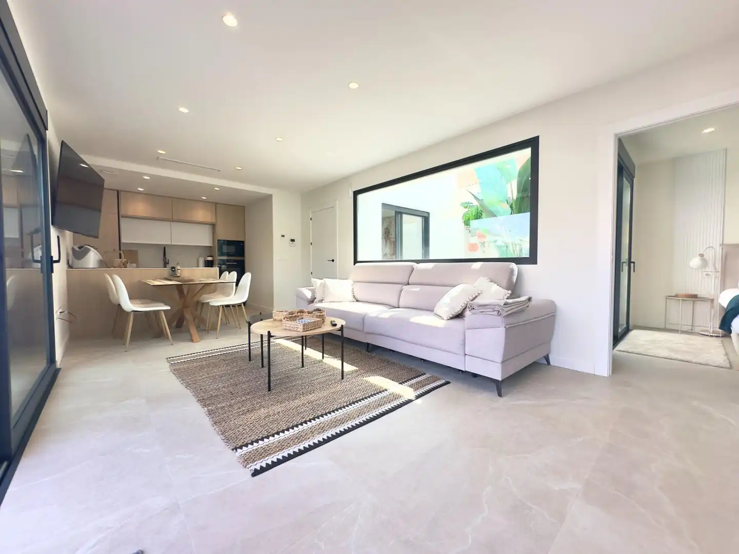 Sala de estar de Casa o chalet en venta en San Pedro del Pinatar con Aire acondicionado, Calefacción y Amueblado
