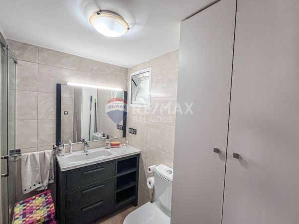 Baño de Piso en venta en Vigo  con Calefacción, Parquet y Trastero