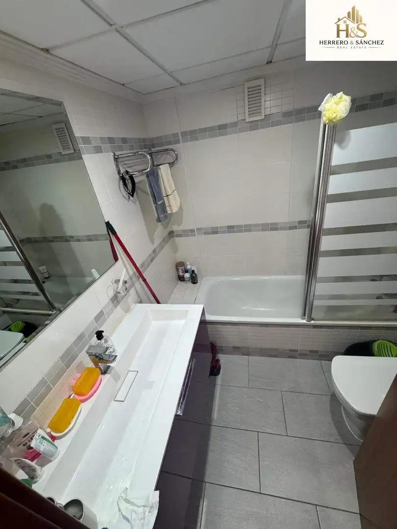Bathroom of Houses for sale in Alicante / Alacant  with Air Conditioner, Heating and Private garden