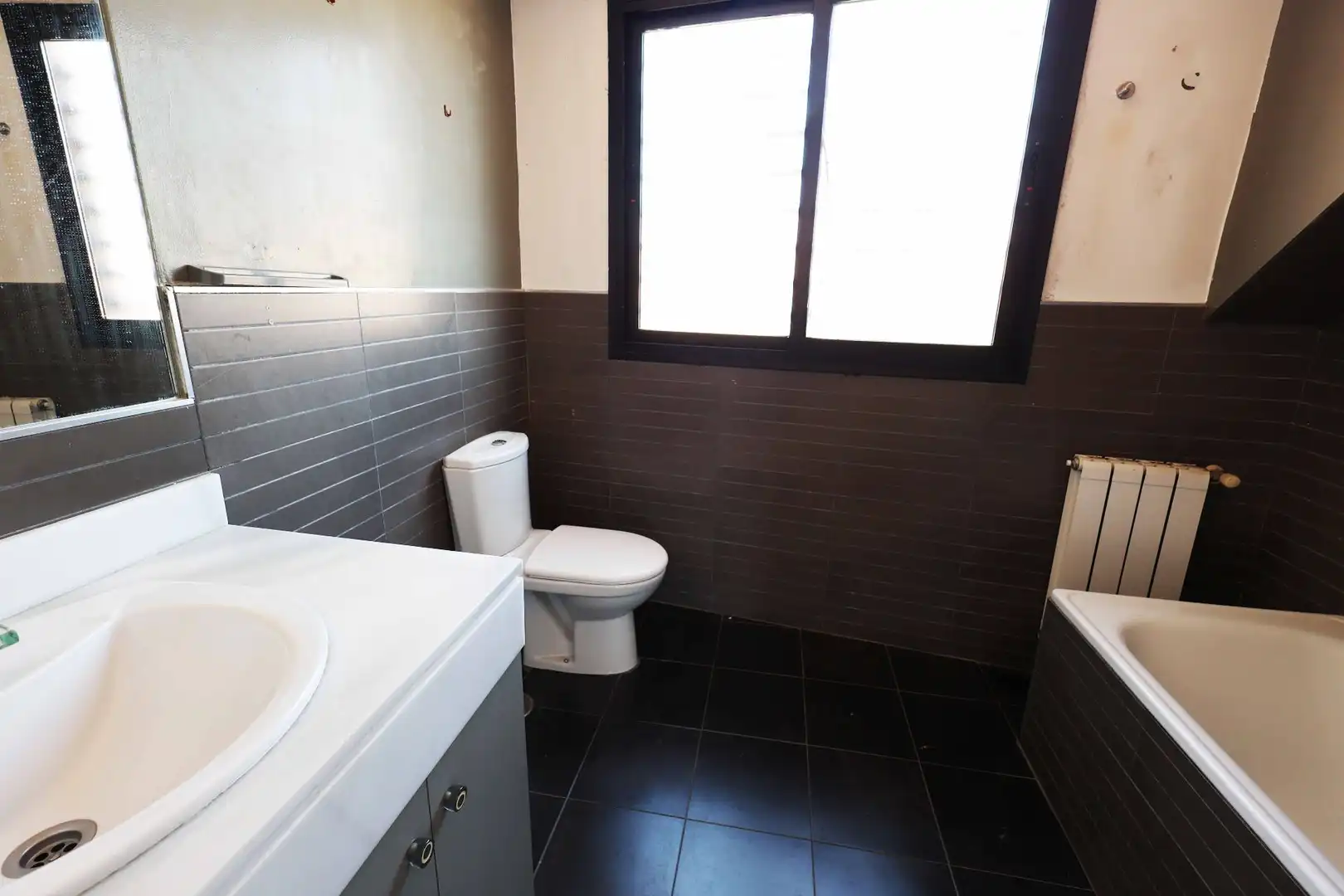 Bathroom of Duplexes for sale in Velilla de San Antonio  with Heating, Terrace and Storage room