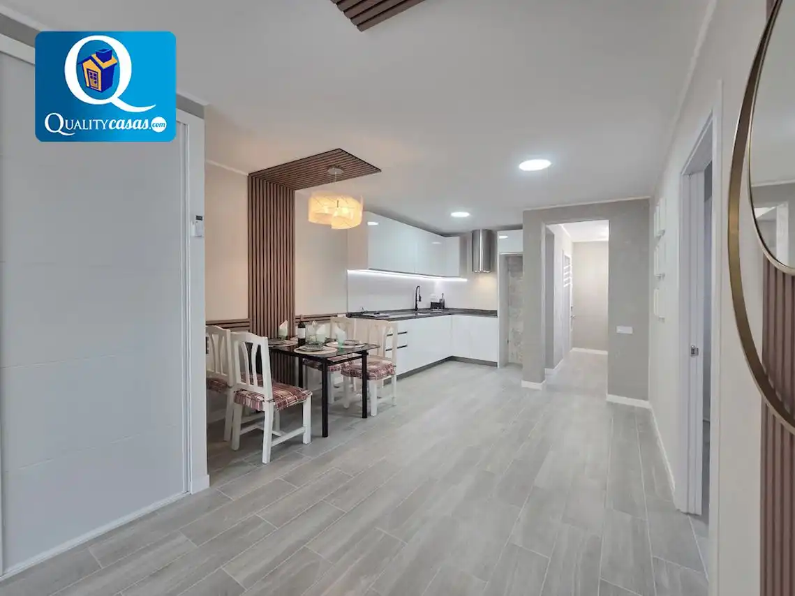 Cocina de Apartamento en venta en Alicante / Alacant con Aire acondicionado