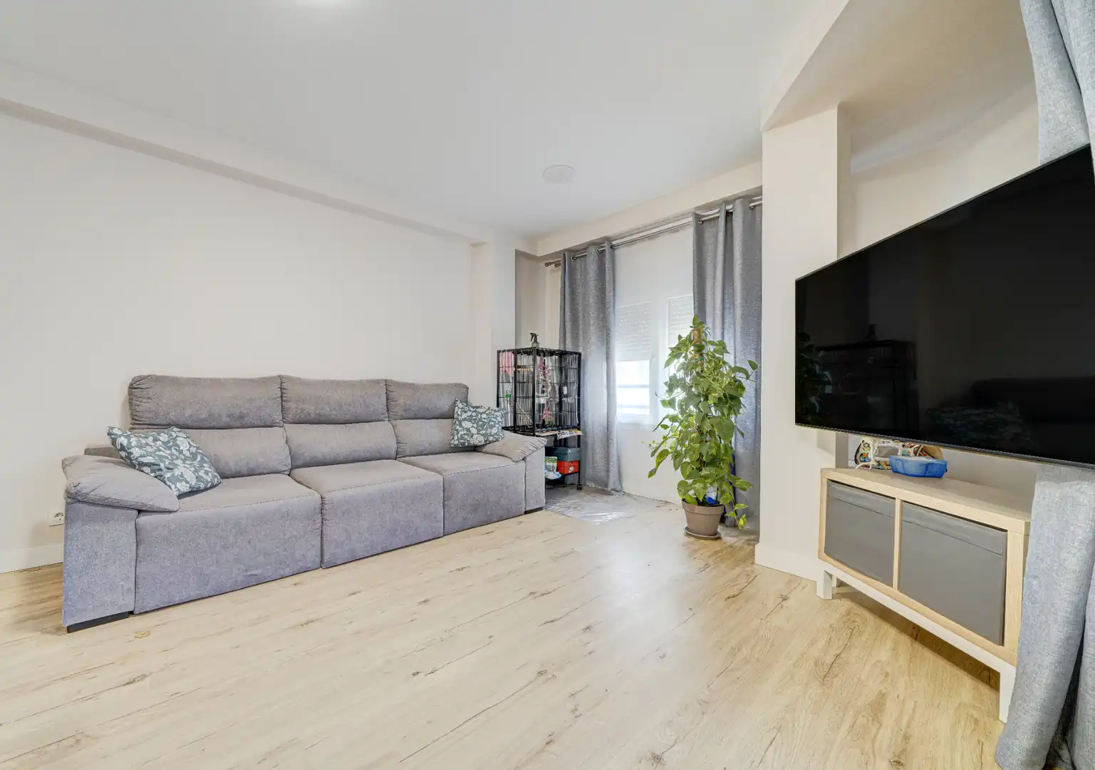Sala de estar de Piso en venta en Paterna con Aire acondicionado, Parquet y Horno