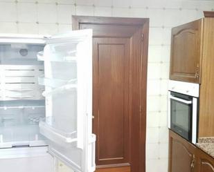 Kitchen of Apartment to share in  Córdoba Capital  with Air Conditioner