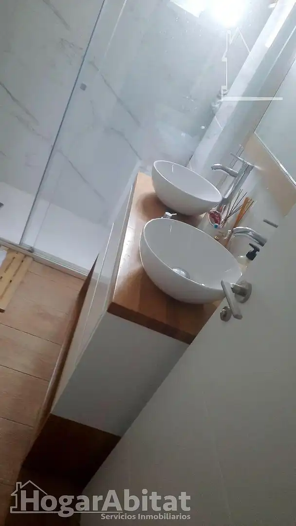 Bathroom of Flat for sale in Albal  with Air Conditioner, Parquet flooring and Balcony