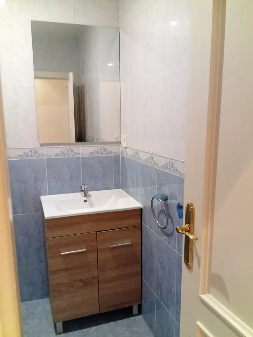 Baño de Piso en venta en Getafe con Calefacción, Terraza y Balcón