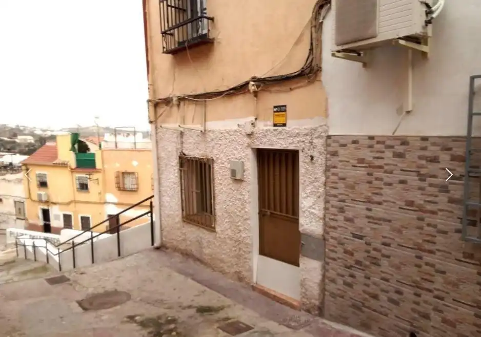 Casa en venta en Avenida CRUZ DE LA MAGDALENA 18